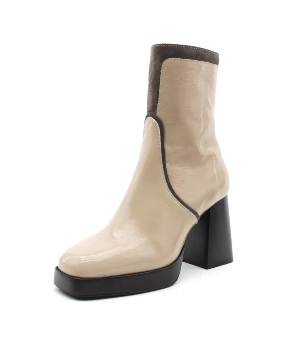 Women casta Ankle Boots- Julia