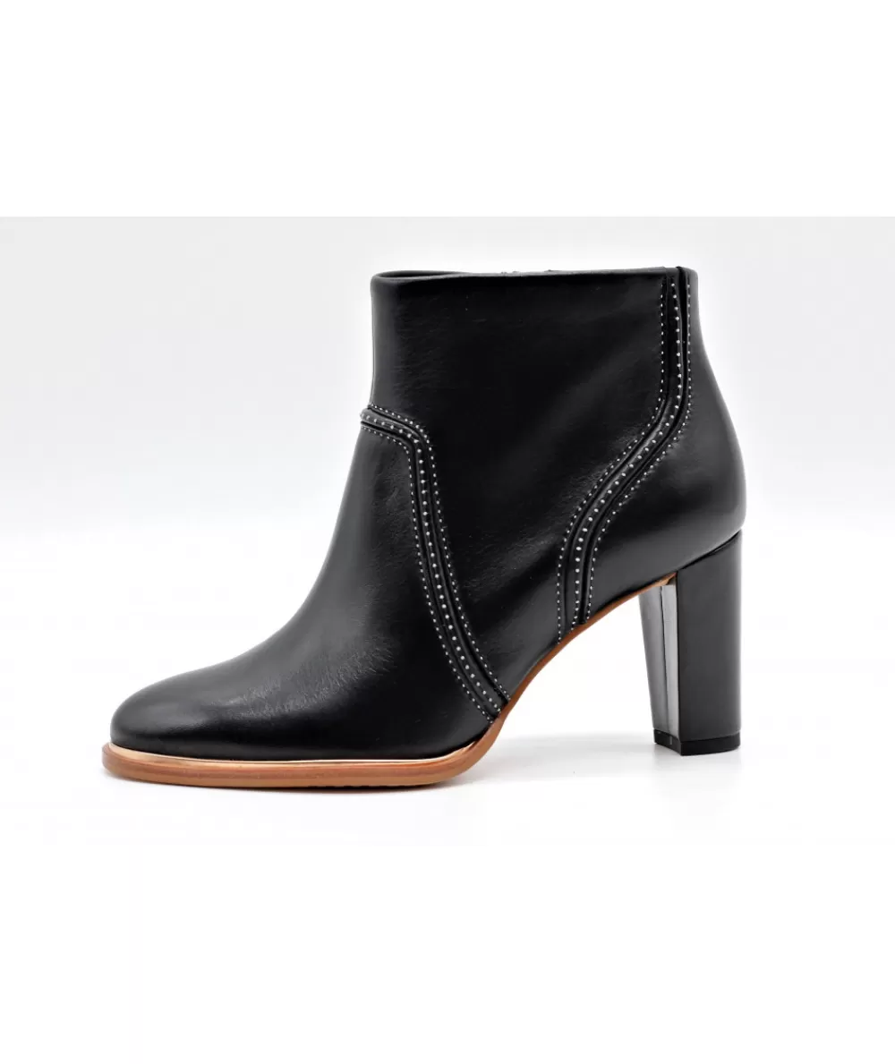 Women clarks Ankle Boots- Ellis Betty