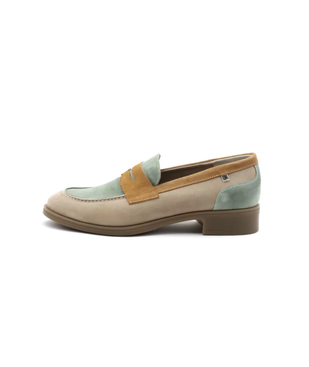 Women dorking Moccasins- D9245 Harvard